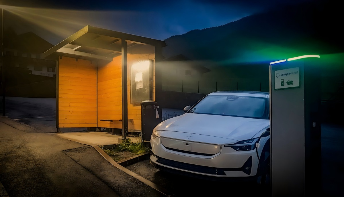 CCS1 to NACS and beyond: what EV connector specs should operators choose in 2025?