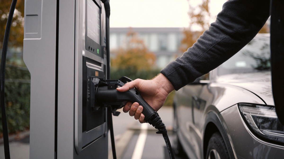 Standard di sicurezza per i connettori EV in diverse regioni